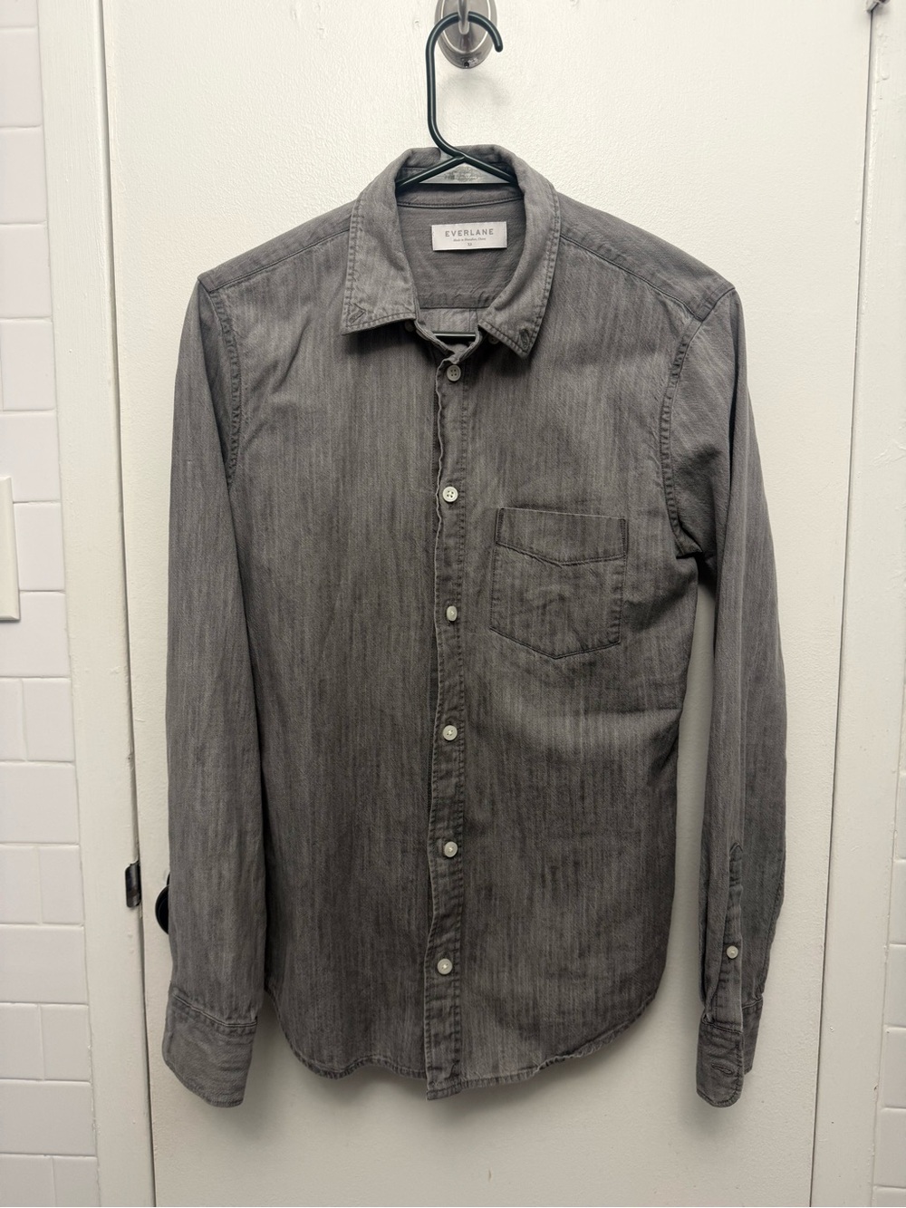 Everlane Men's Charcoal Button-Down Pocket Shirt